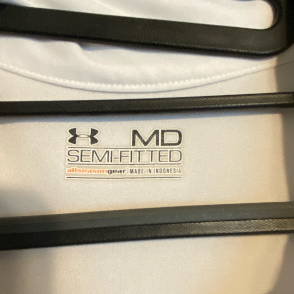 Under Amour jacket - Picture 3 of 4